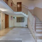 Guesthost - Maggiore Hospital & Ara Stadium X4