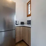 City Centre - Beautiful Cottage With Garden