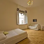 Indipendenza Suite