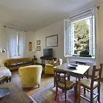 Ur-Nest Alberti - Garden Villa