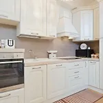 Exclusive & Elegant Palazzo Bianconcini Apartment