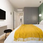 Sphera Bologna, Design Suite Under The Two Towers