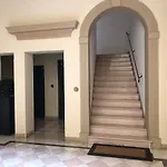 Angolo Via Parigi