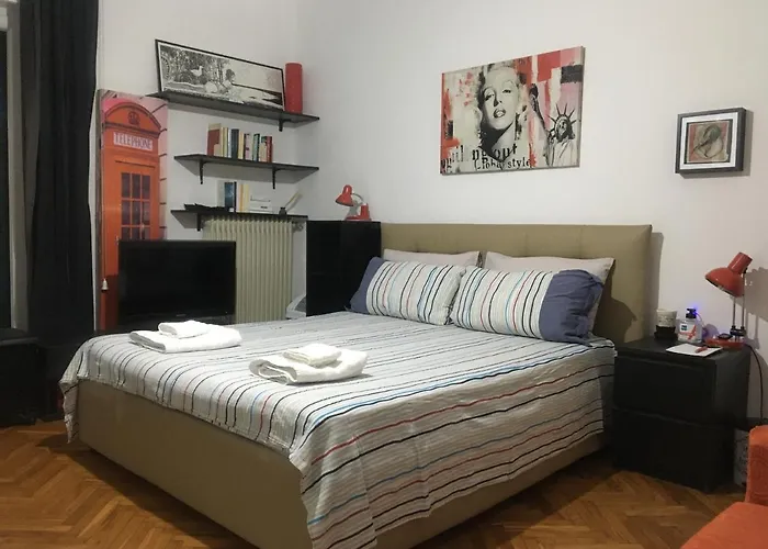 Luminosa Stanza In Appartamento Signorile