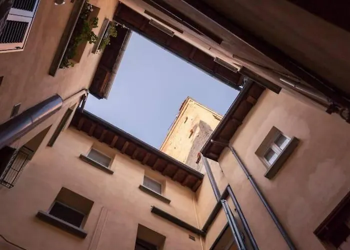 Ca\' De La Torre
