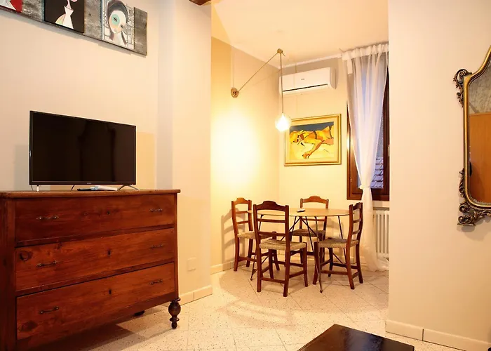 Saint Charles Apartment