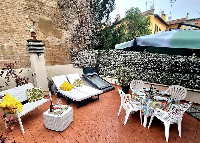 Secret Terrace Downtown Loft, Rooftop Terrace, 2 Bedrooms, Ac