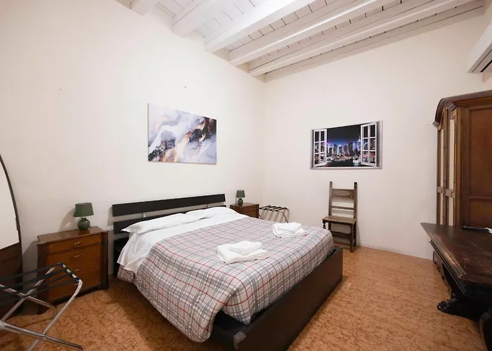 Le Stanze Nel Ghetto, Bologna By Short Holidays