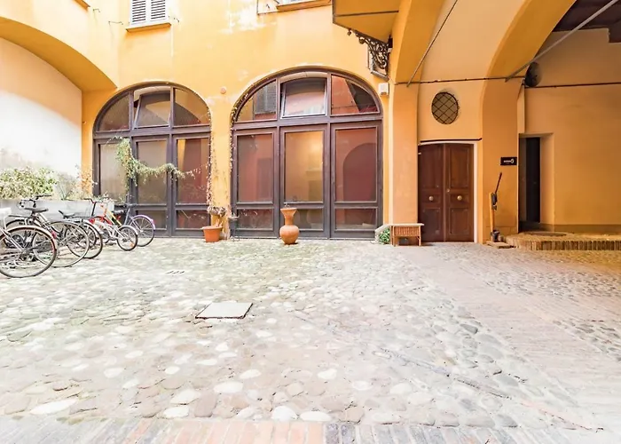 Housmart Castiglione 18