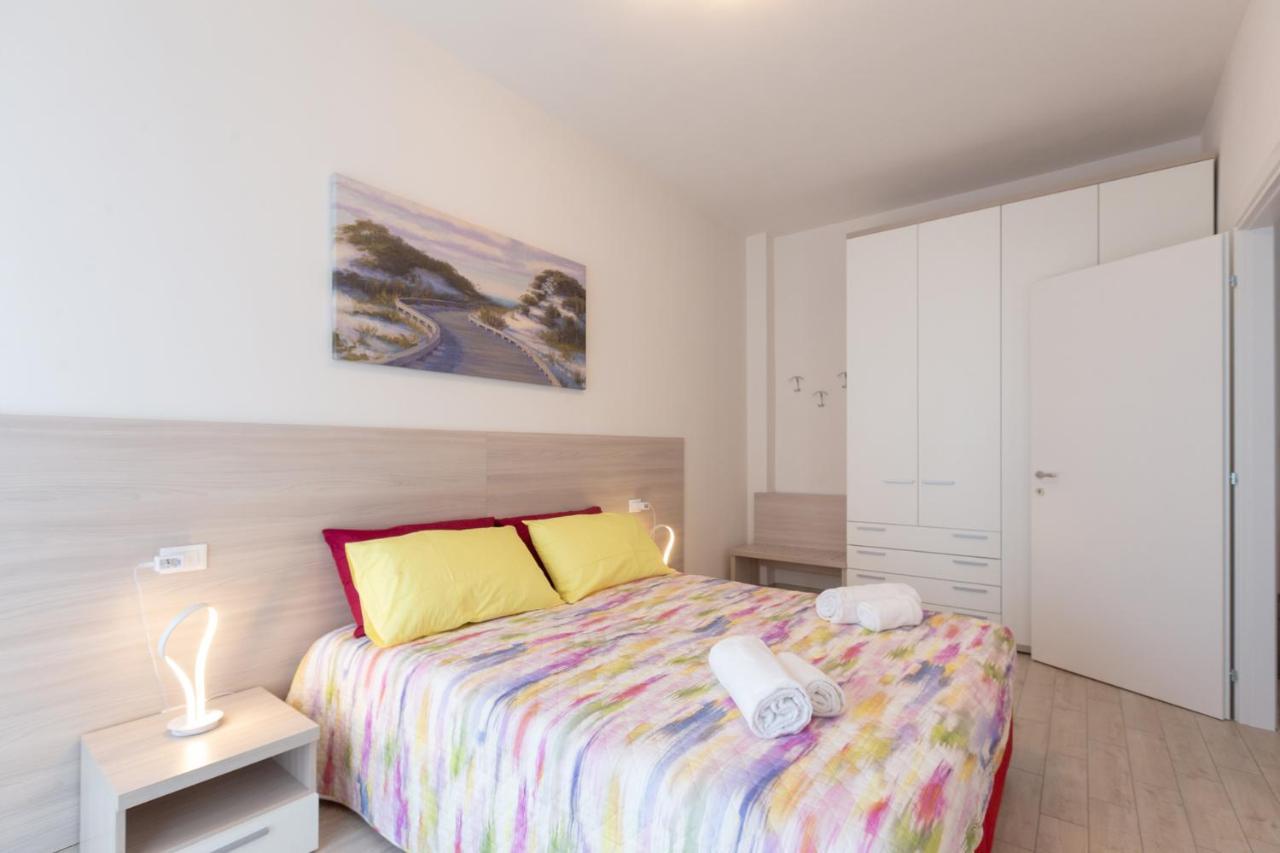 Apartment Enjoy, By Short Holidays *