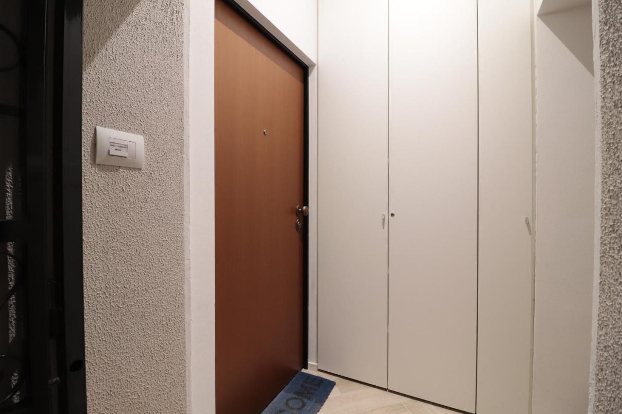 Moon Apartment