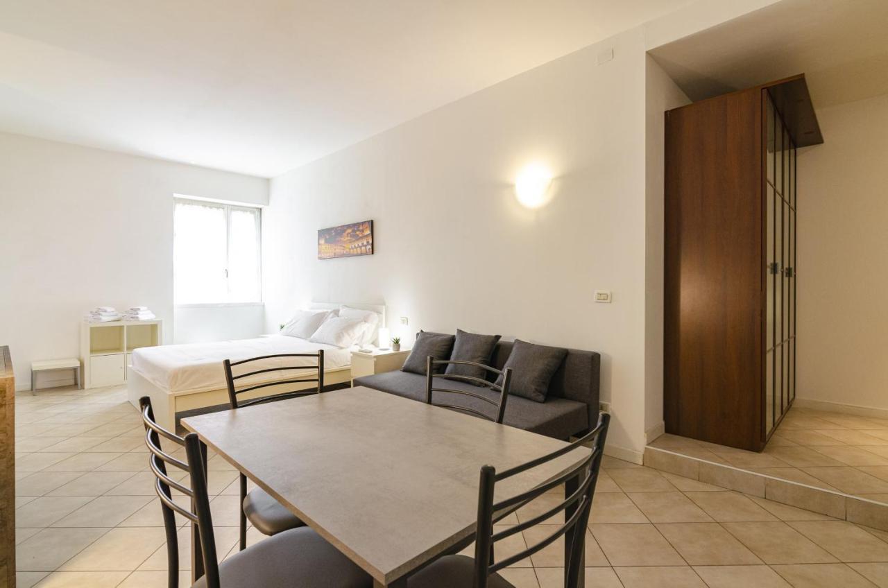 A Pochi Passi Da Palazzo Pallavicini *