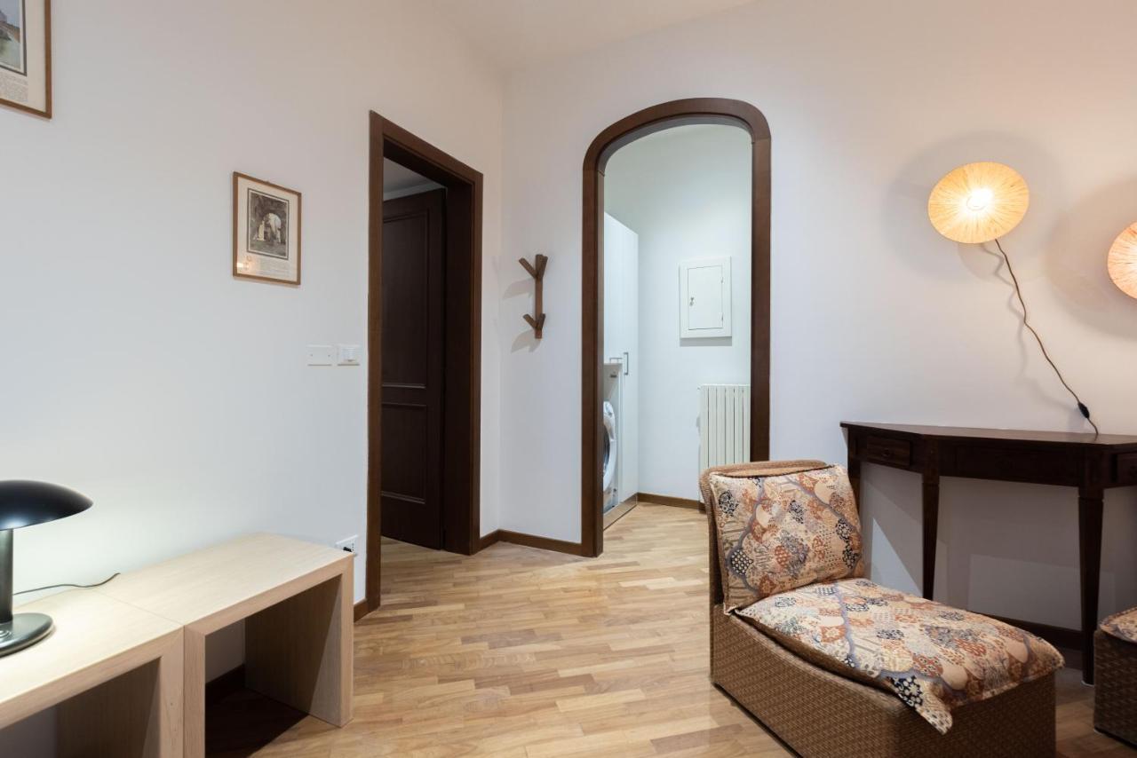 Modi, Appartamento Bologna