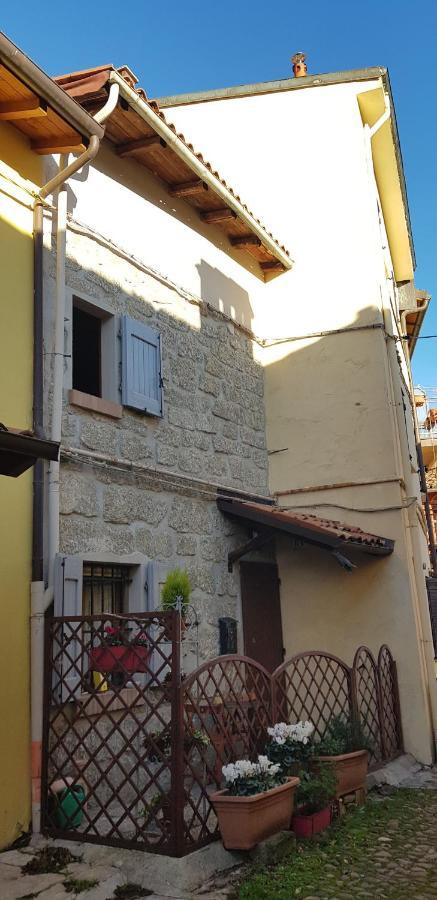 House On The Hills, 10 Minutes From Center Apartment *