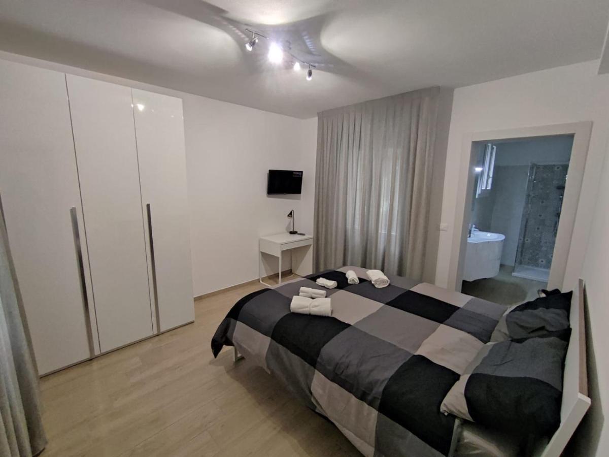 Apartment Grigio Perla Panigale, Con Giardino E Parcheggio Privato Fino A Tre Posti Auto - Un Oasi Di Tranqullita Bologna