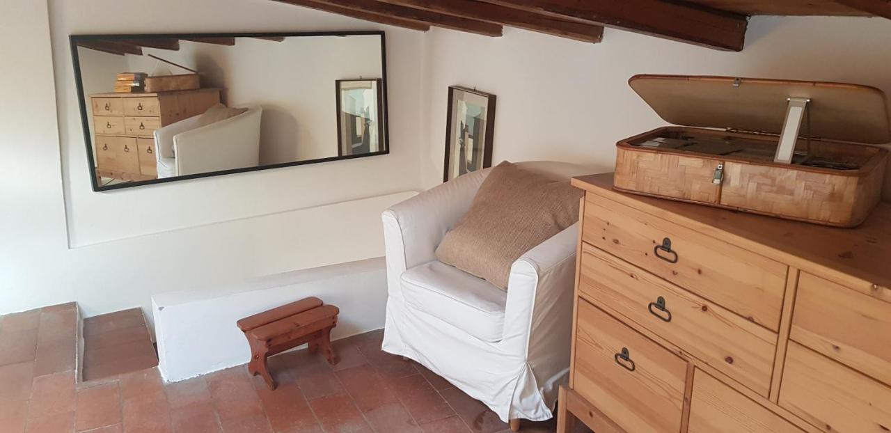 House On The Hills, 10 Minutes From Center Apartment *