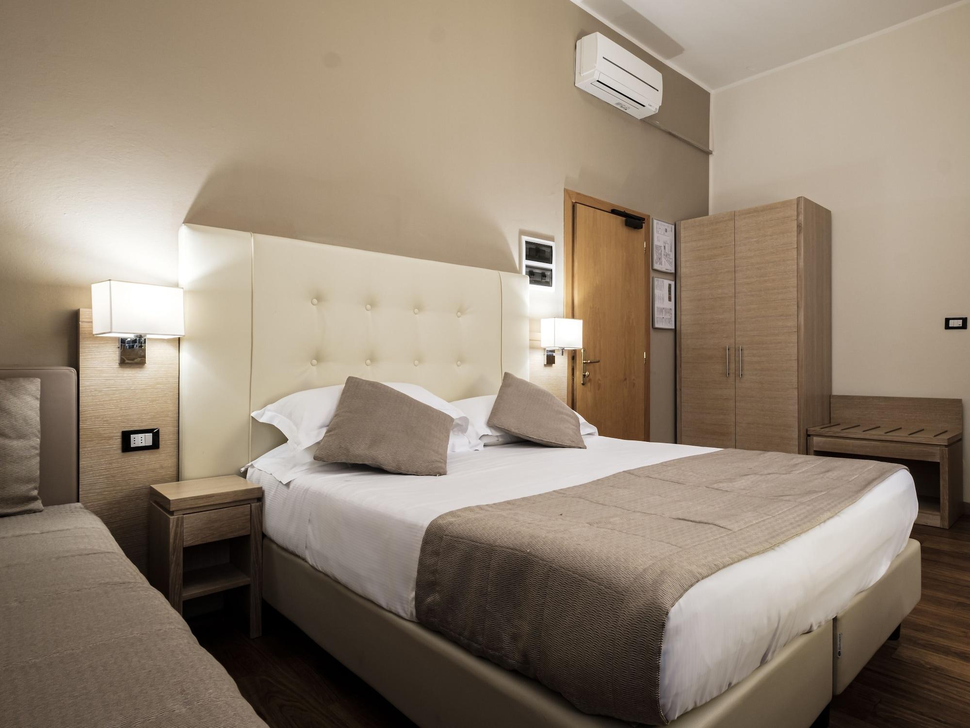Accademia Hotel