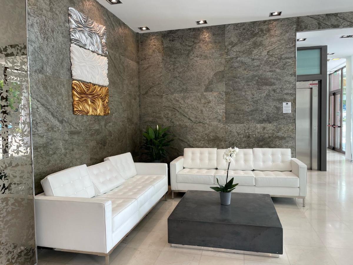 4 Viale Masini Hotel