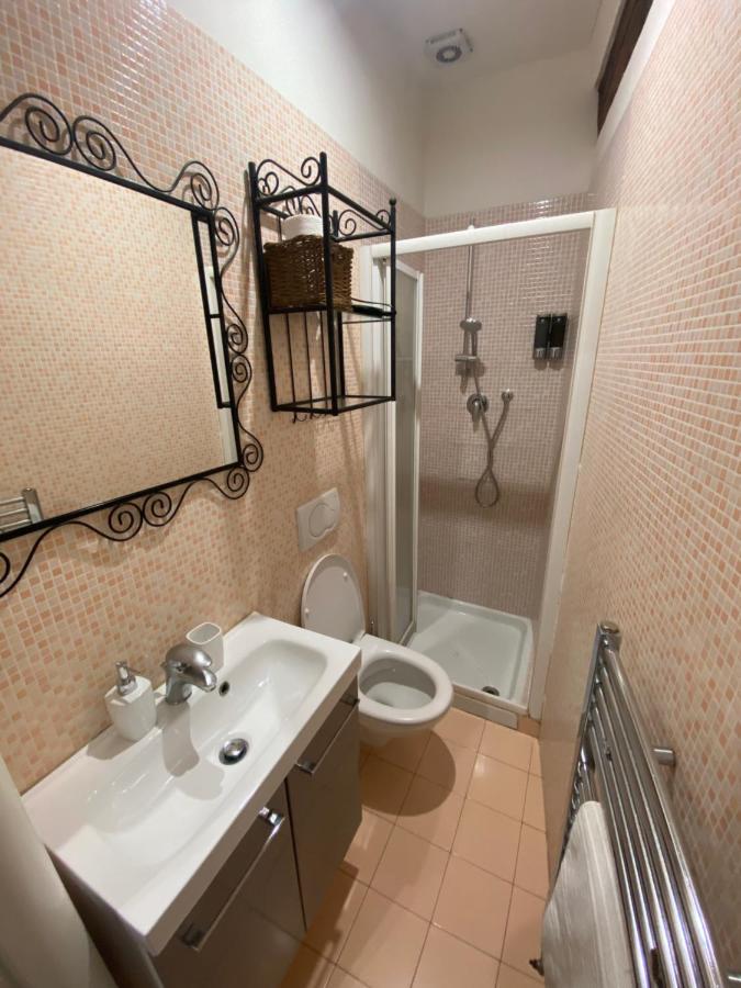 Guest house B&B And Home La Piazzetta Della Pioggia 2*