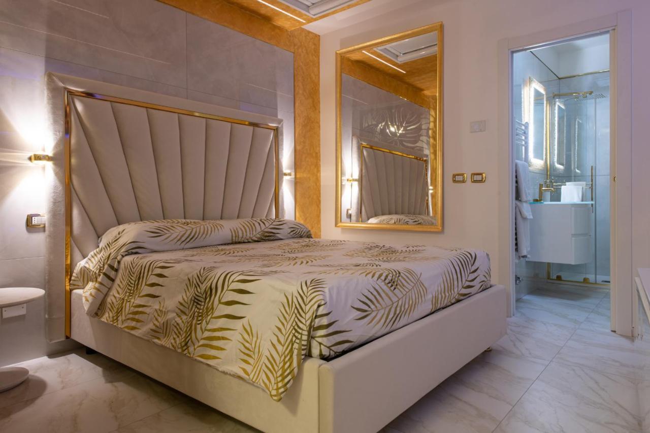 Fashion Gold With Jacuzzi & Car Garage Appartement