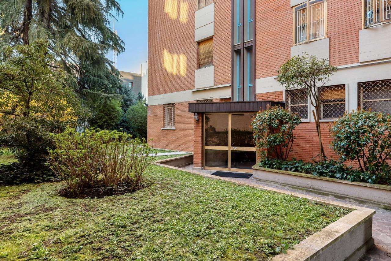 051 Living Apartment *