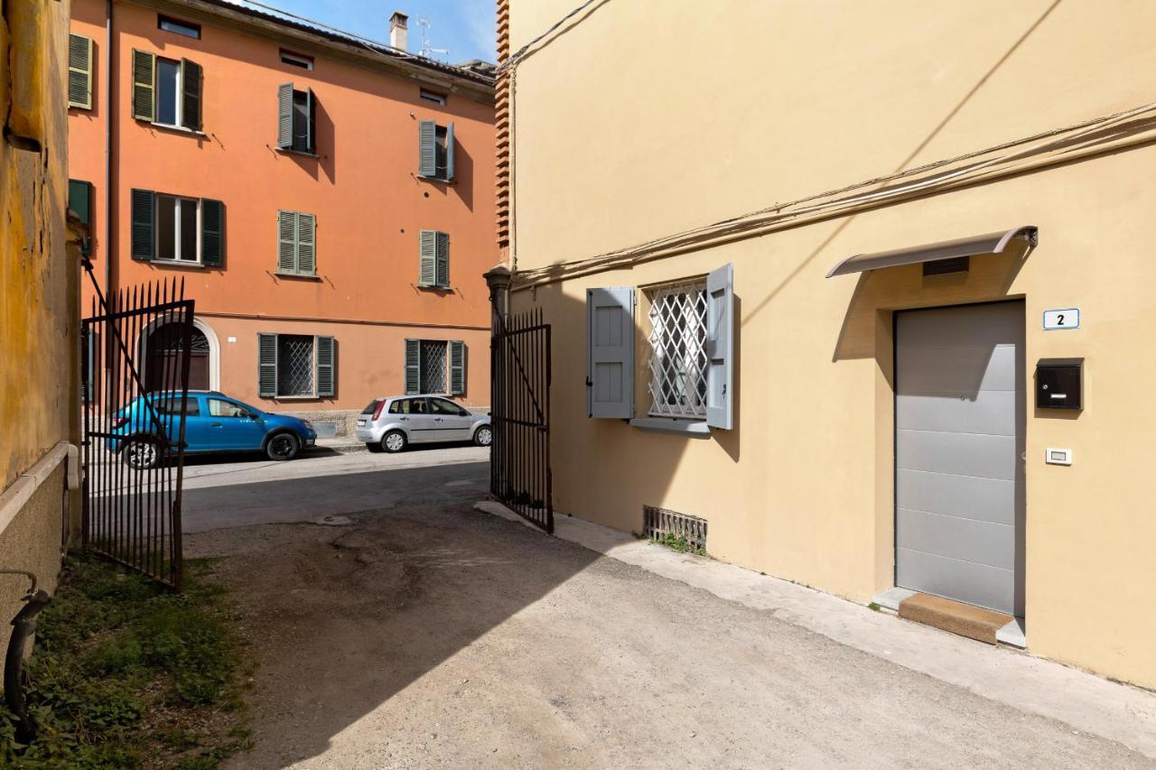 Modern In Borgo Panigale By Wonderful Italy *