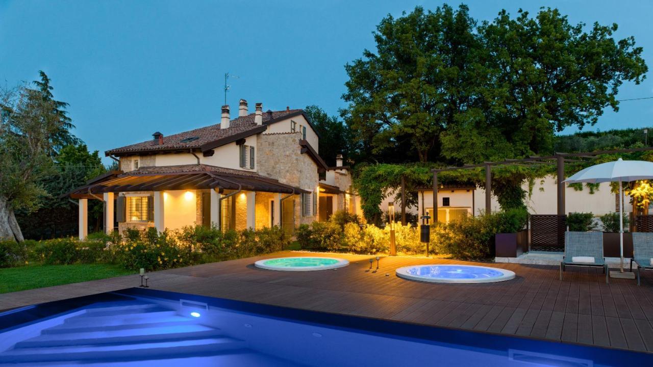Pergola 8, Emma Villa