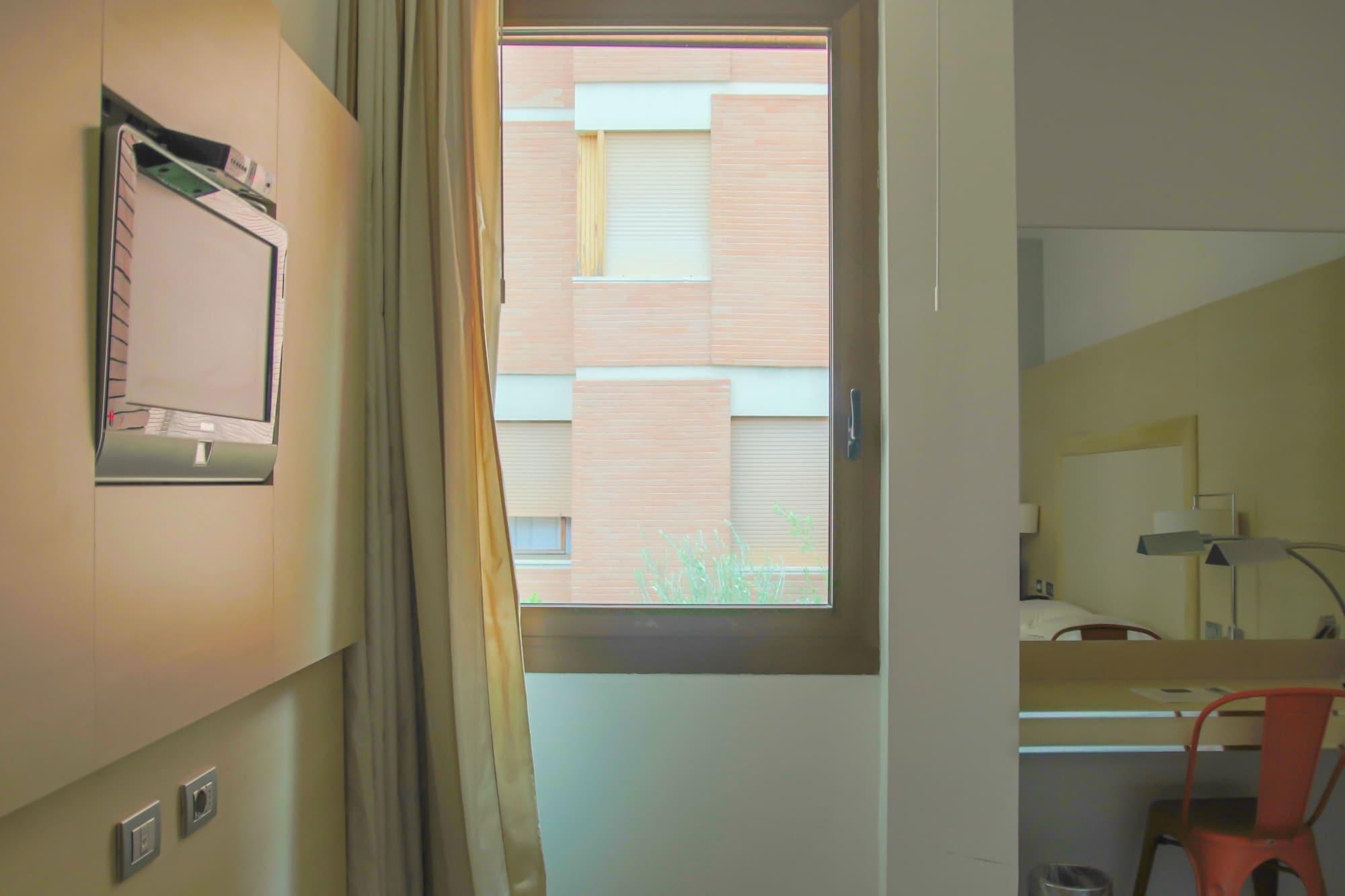 4 Viale Masini Hotel