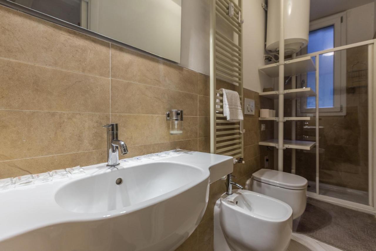 Apartment All'ombra Della Luna, By Short Holidays *