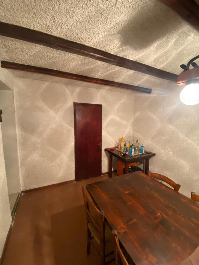 Appartement Taverna Interrata Con Biliardo Per Eventi. *