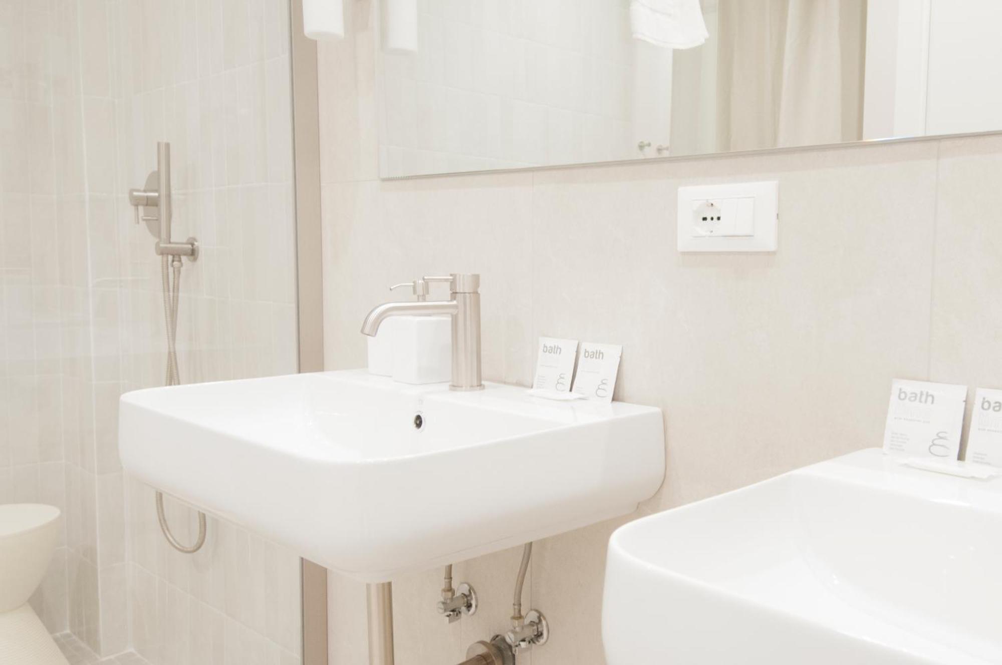 Brezza - Saffi Design - Ambrogiohost * Bologna