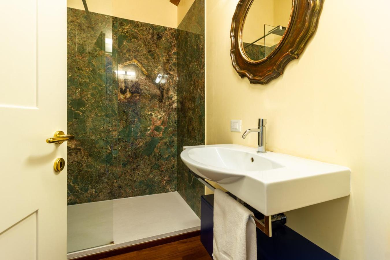 Casa Pegaso In Canton De Fiori Apartment *