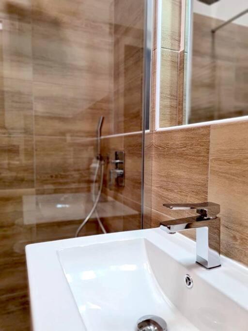 Angelini Apartment *