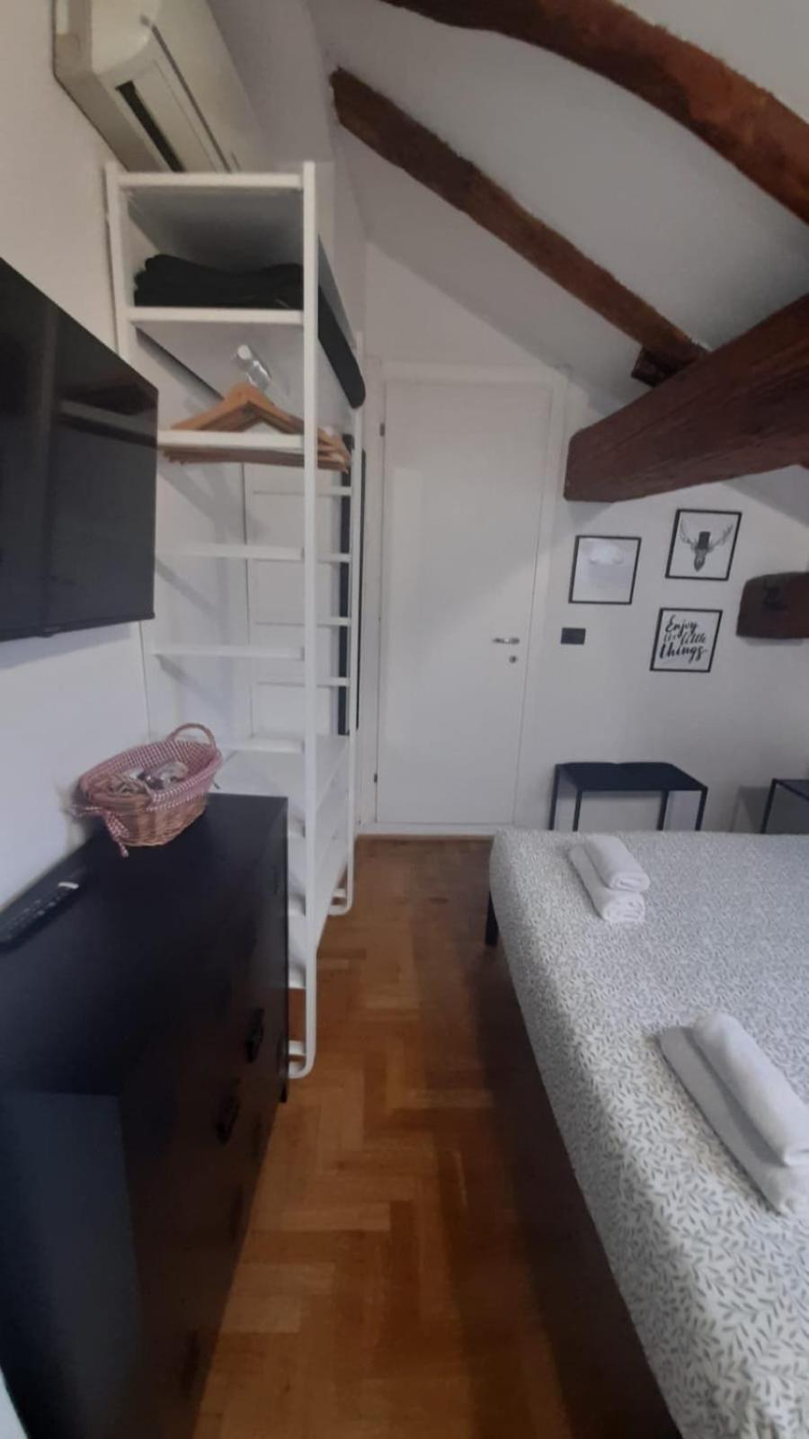 Guest house B&B And Home La Piazzetta Della Pioggia Bologna