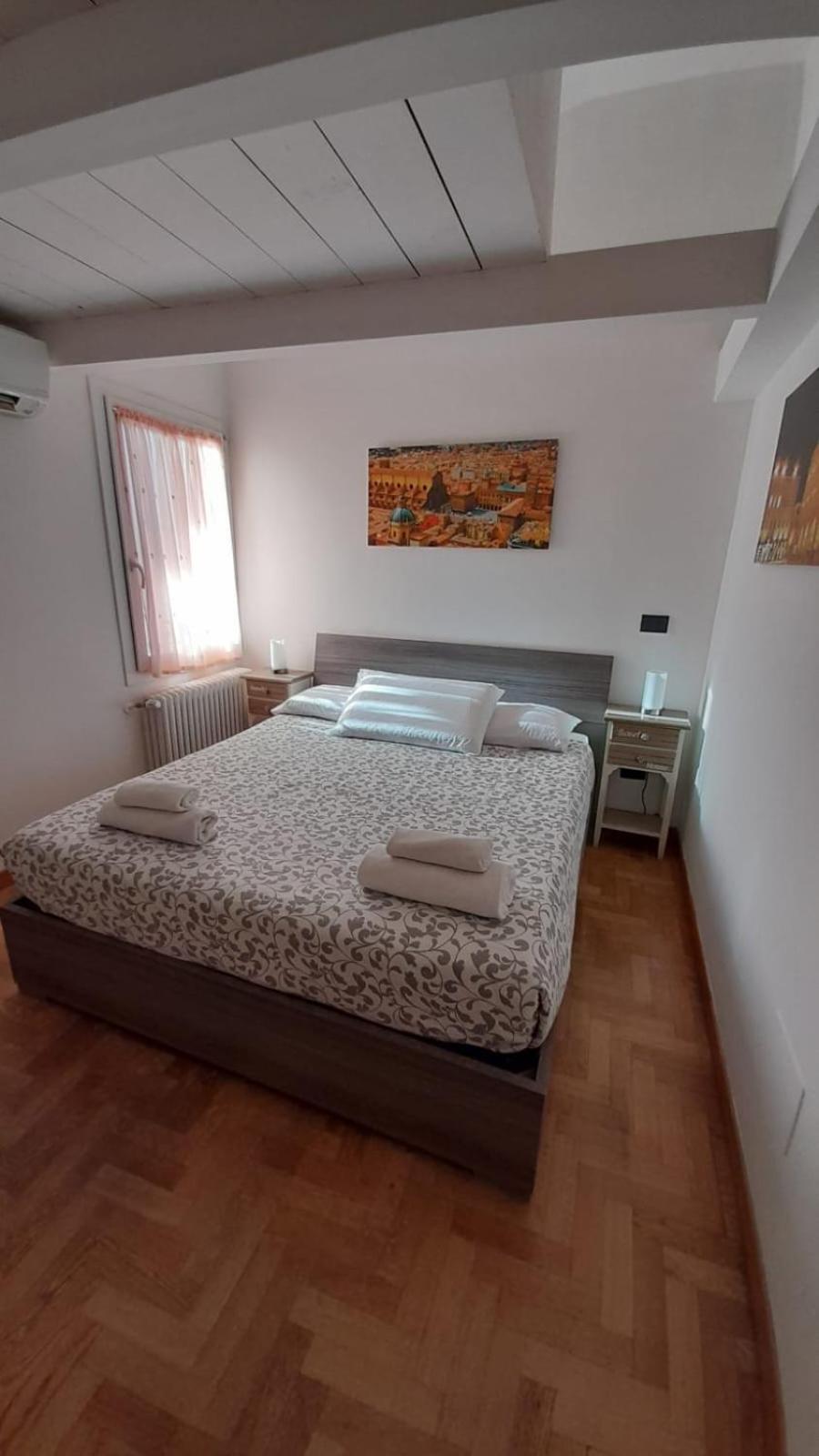 B&B And Home La Piazzetta Della Pioggia 2*