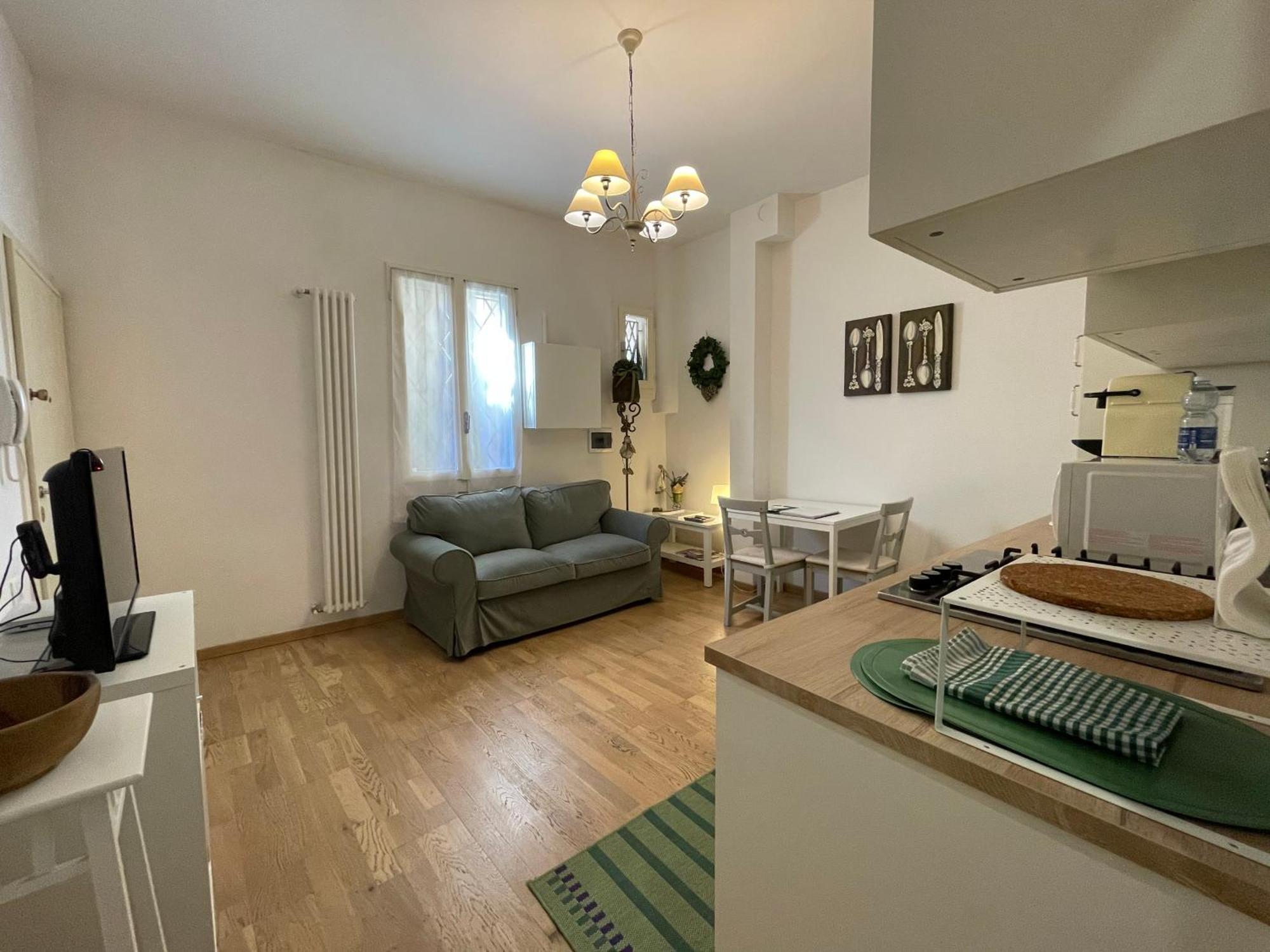 Sweet Apartment *