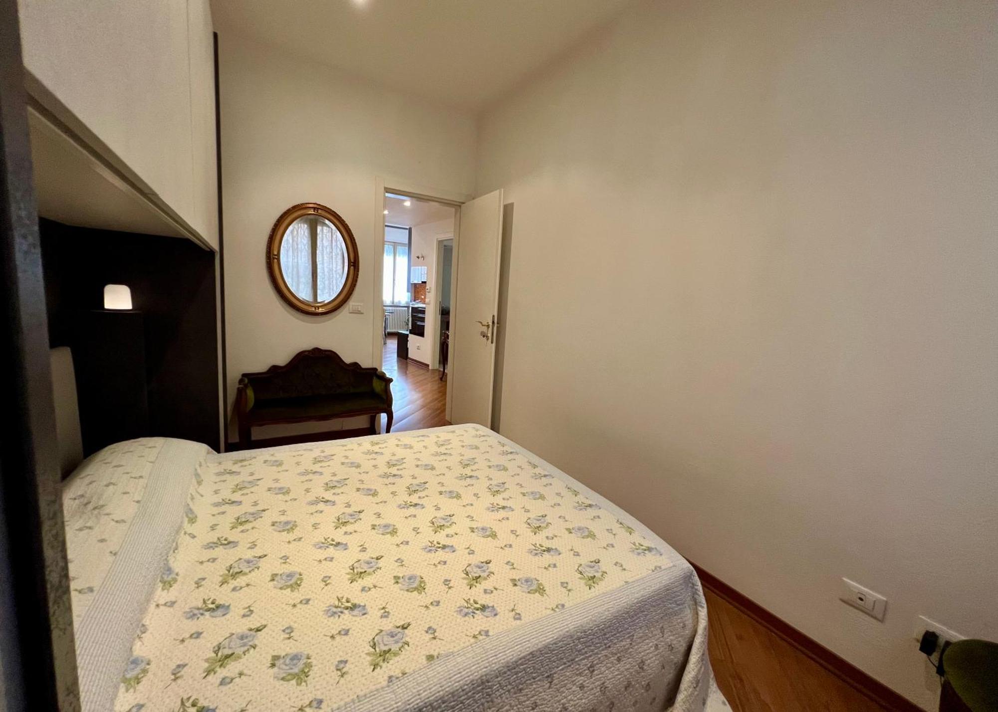 Charming Near Saragozza Apartment *