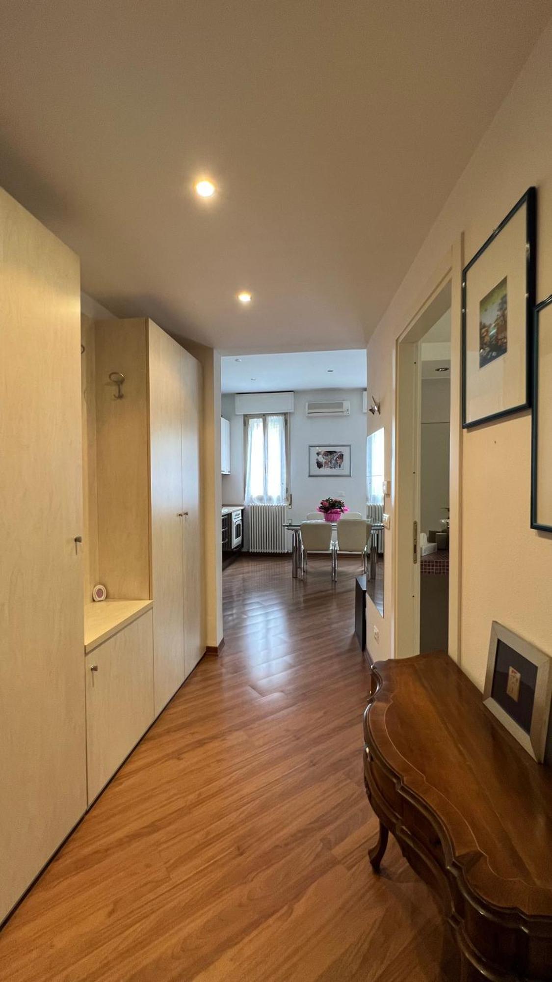 Charming Near Saragozza Apartment *