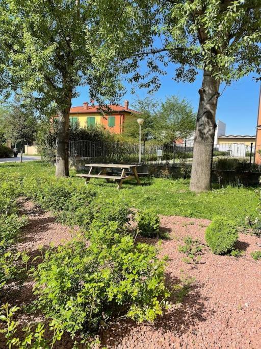 Tra Il Centro E La Campagna Bolognese *