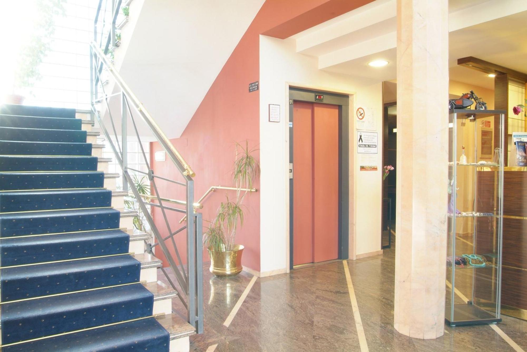 Hotel Maxim 3*