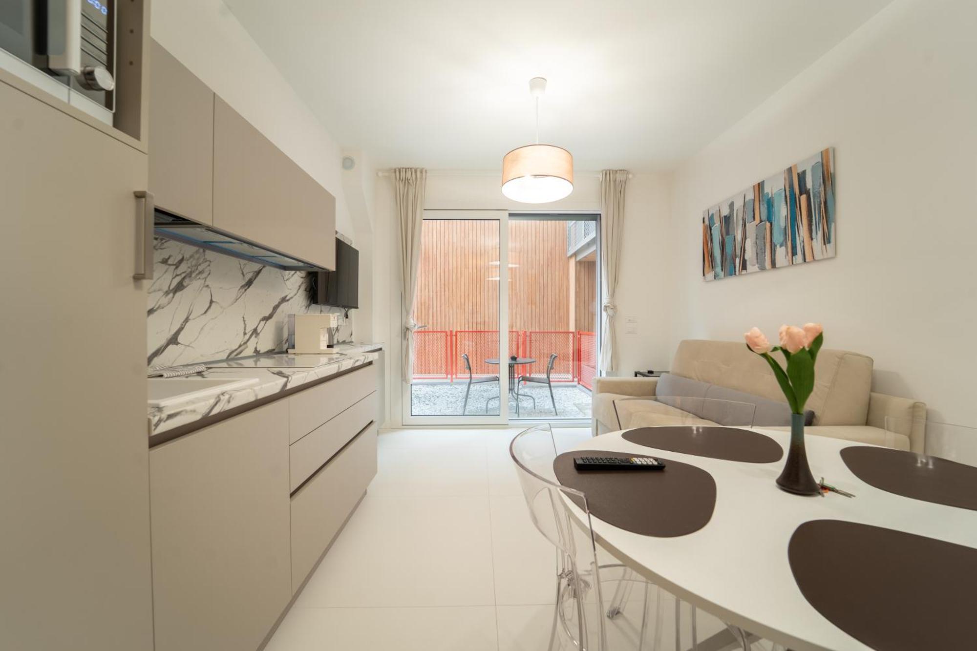 Homeby, Mascarella Patio Bolonha
