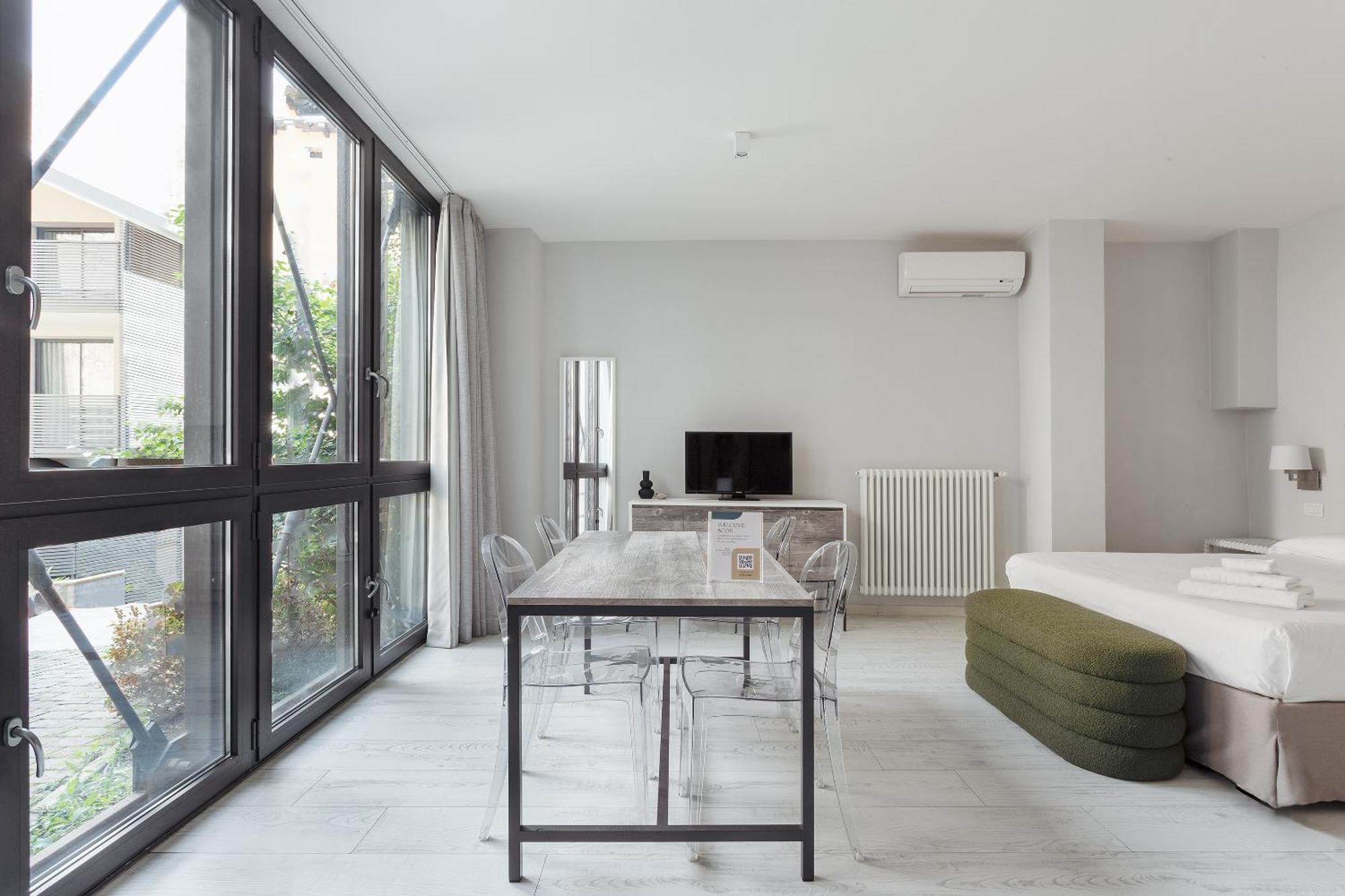 Opera Apartment *