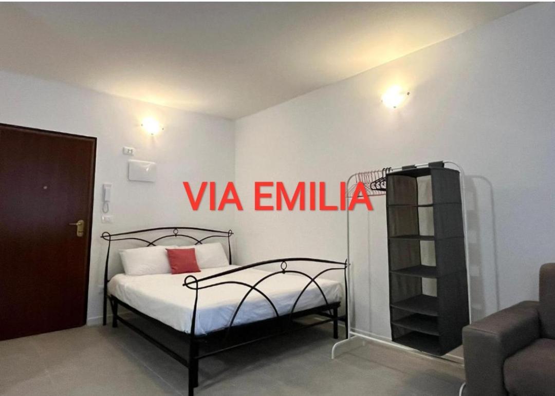 Via Agucchi & Via Emilia Apartamento Bolonha
