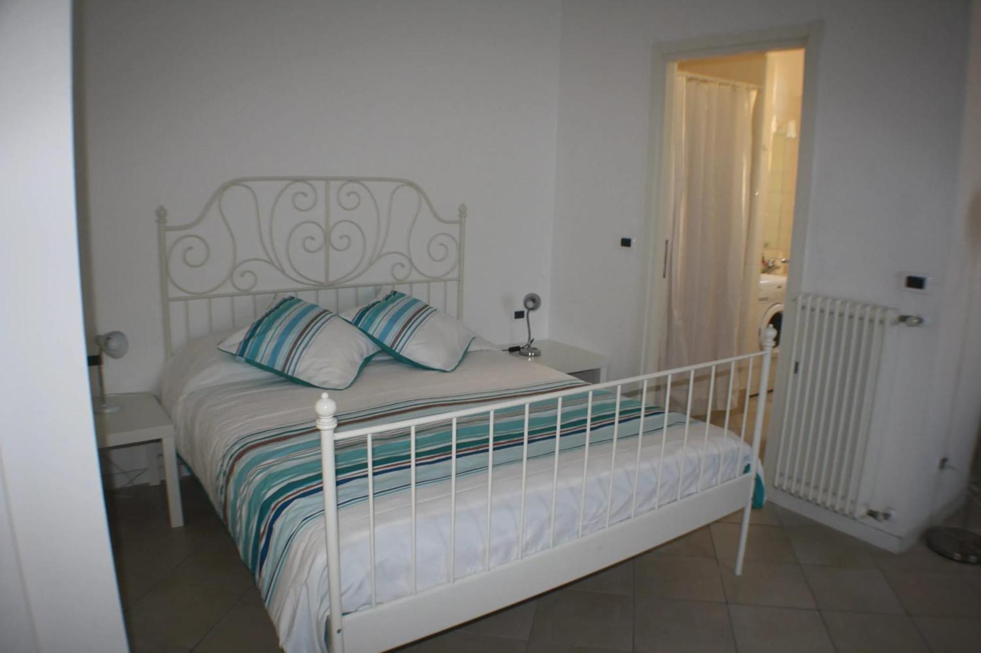 Charming Near Historic Centre 45 M² + Parking Bologna