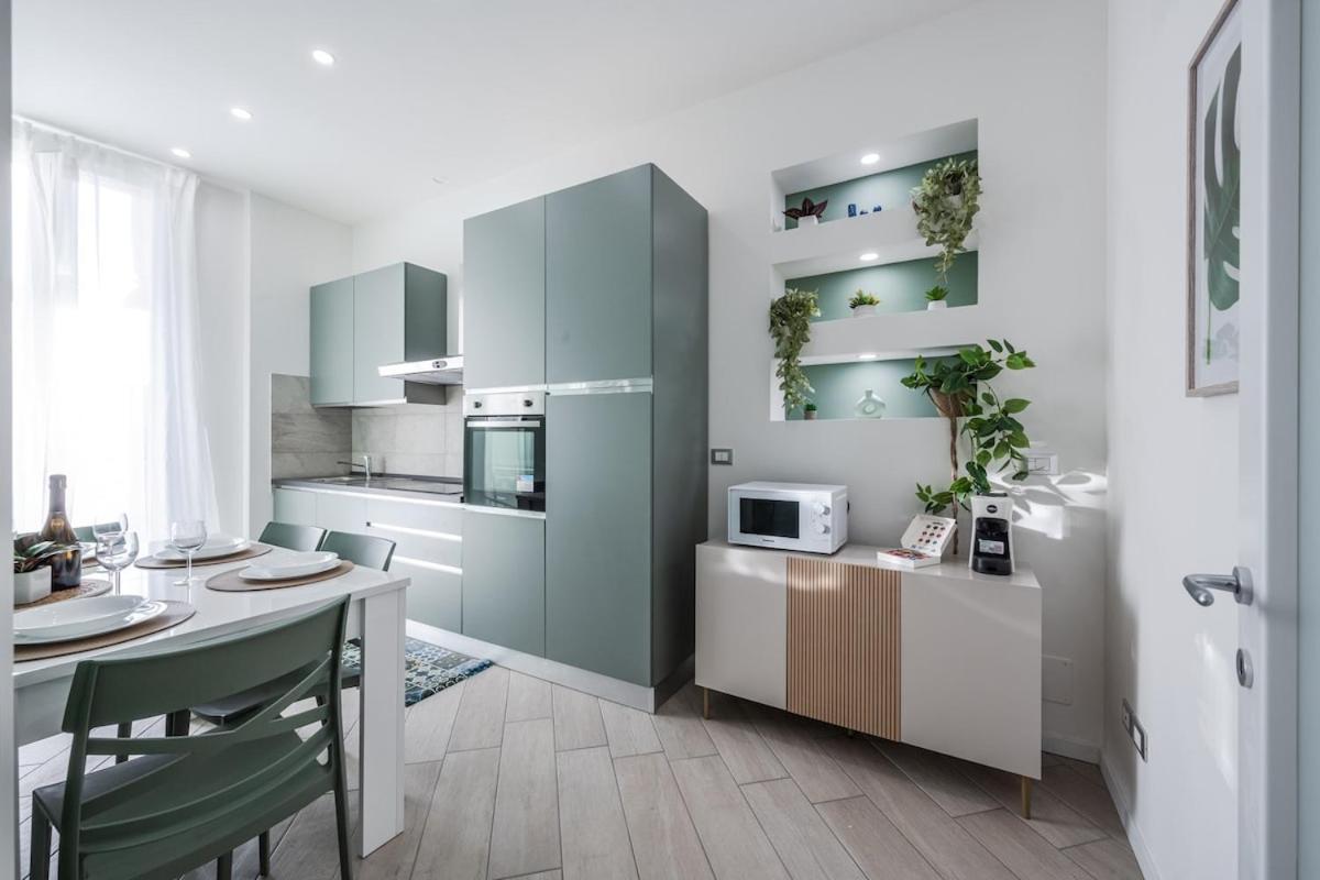 Apartment Train Station Deluxe 3 Bath Bologna