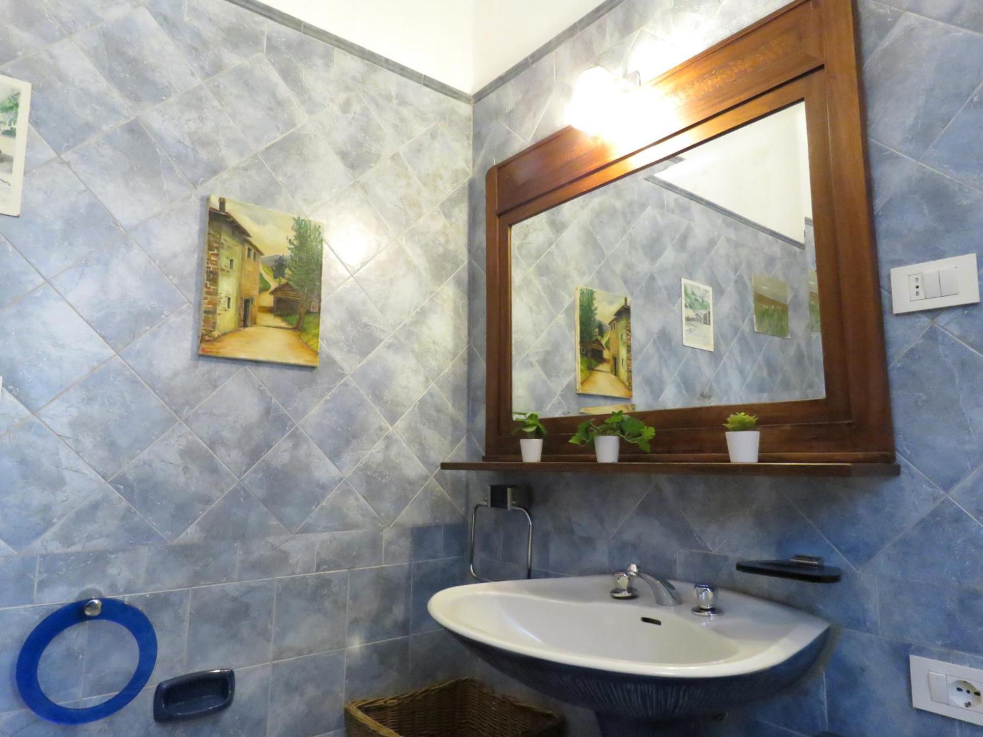 Modigliani Apartment *