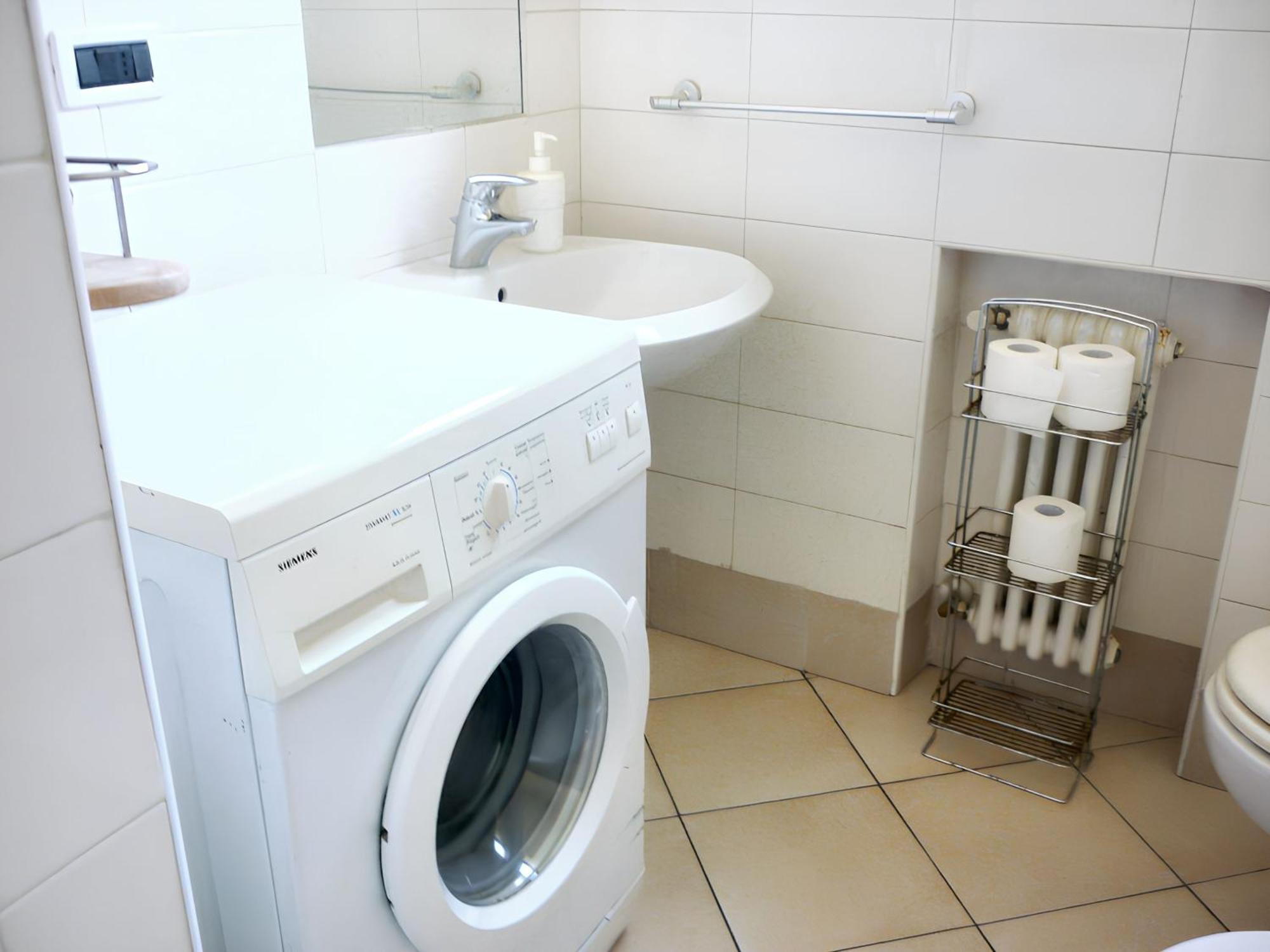 Apartment Charming Near Historic Centre 45 M² + Parking Bologna