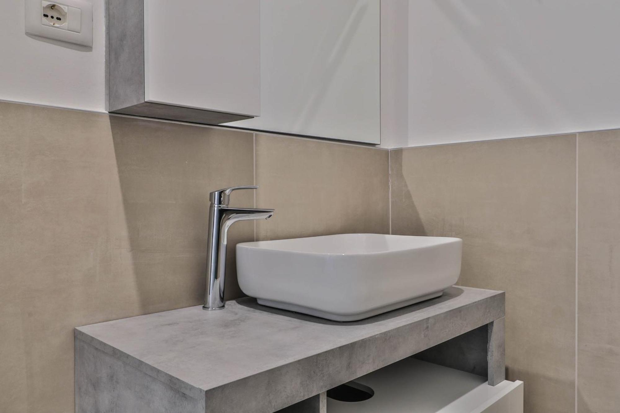 Arcos - 10 Minutes Walk To Piazza Maggiore Apartamento *
