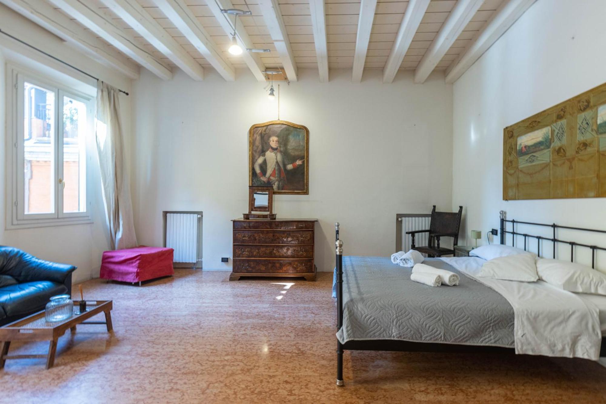 Gasthof Le Stanze Nel Ghetto, By Short Holidays *