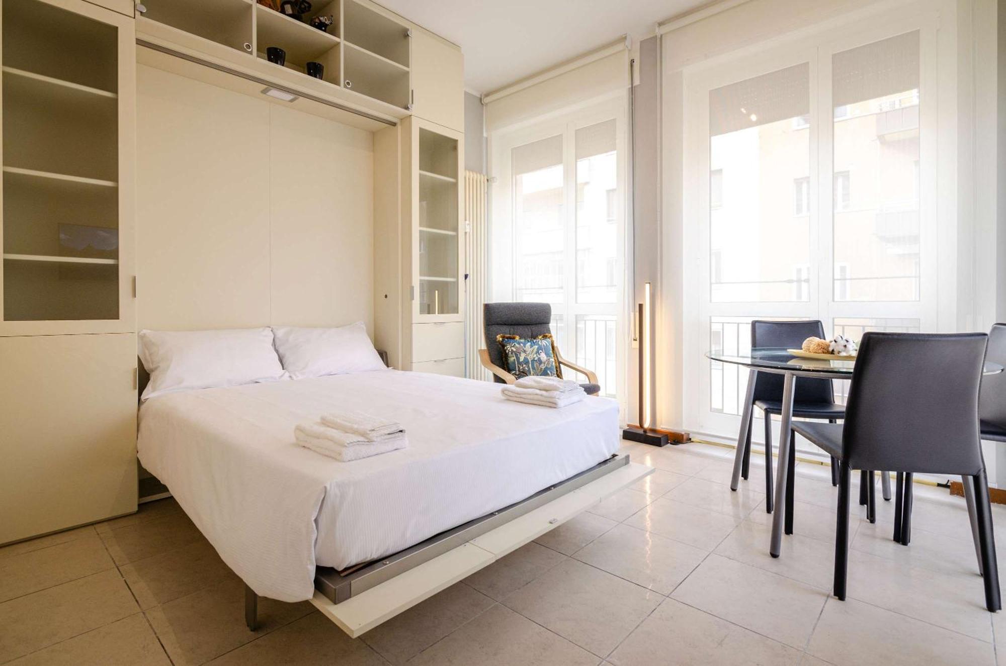Large And Bright In The Heart Of Apartment Bologna